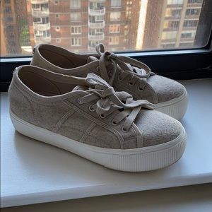 Steve Madden platform sneaker